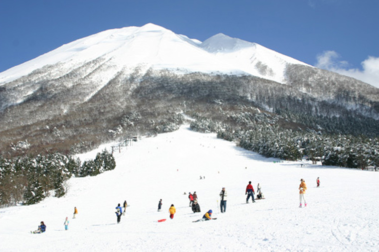 大山桝水高原的雪地與山景